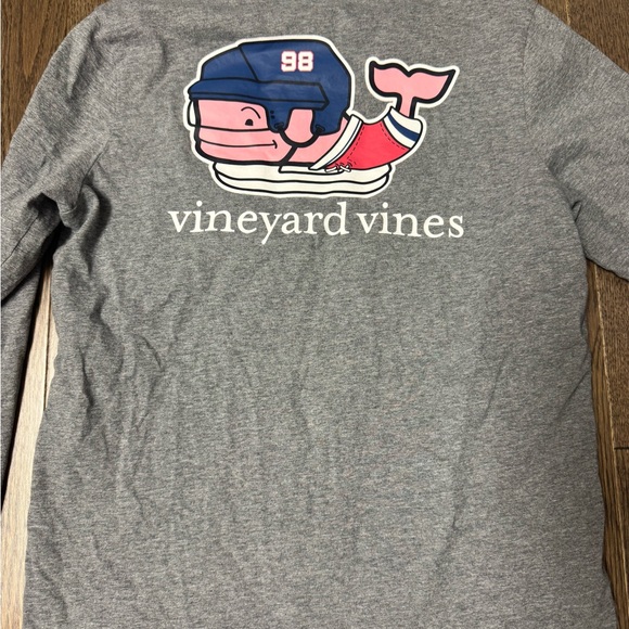 Vineyard Vines Charcoal Pond Hockey Whale Long Sleeve Tee size L - Picture 5 of 5